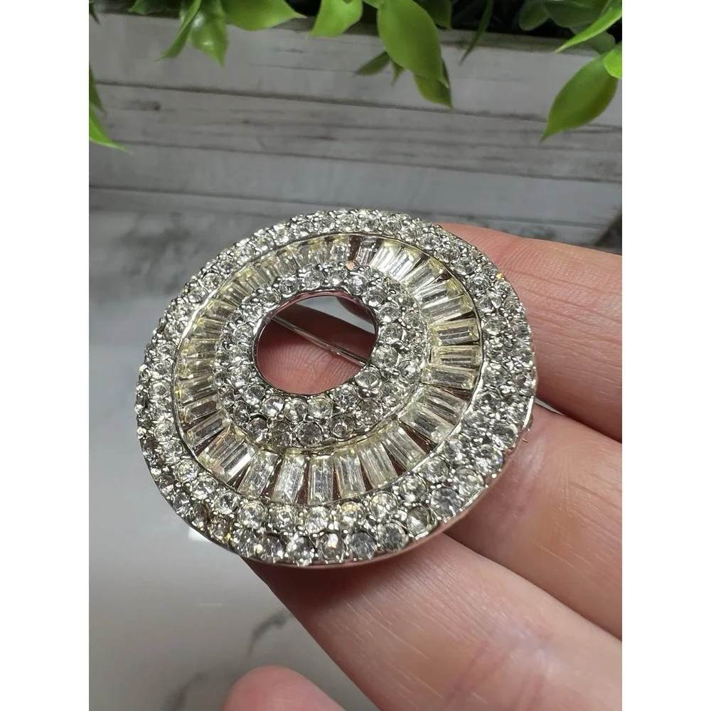 1930's Art Deco Crystal Target‎ Brooch Pin Missing One Stone